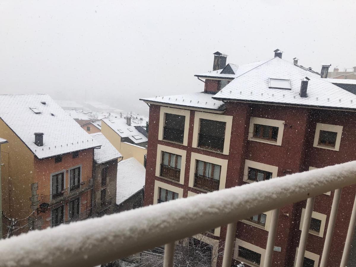 Apartamento En Puigcerda Luaran gambar